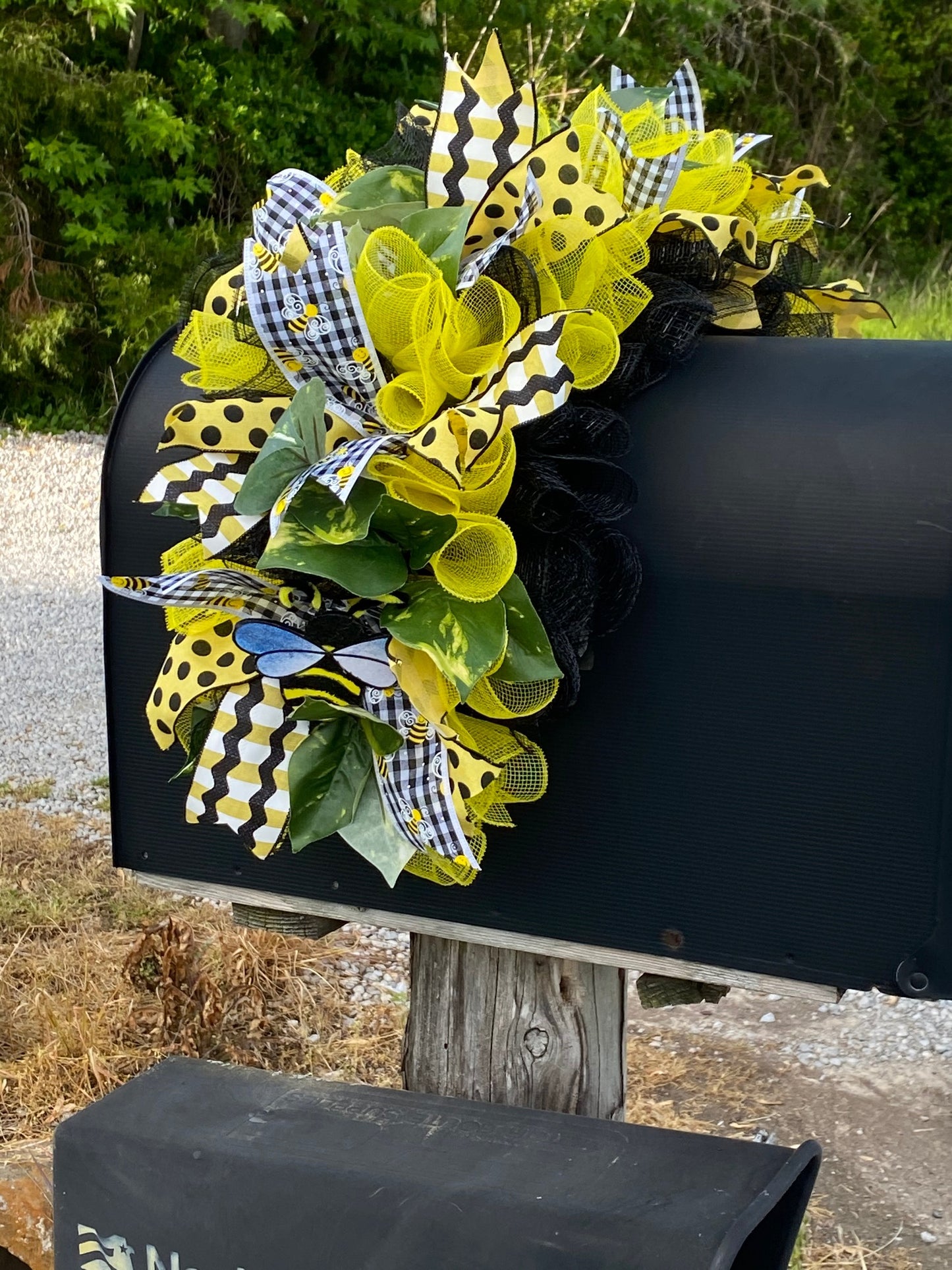 Bumble Bee Mailbox Swag
